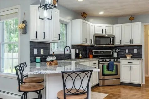 195 Oakland Beach Avenue Warwick RI 02889