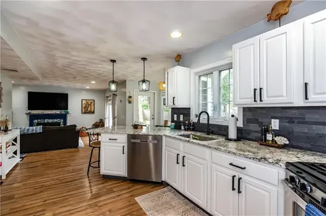 195 Oakland Beach Avenue Warwick RI 02889