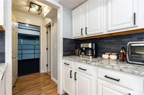 195 Oakland Beach Avenue Warwick RI 02889