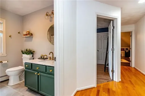 195 Oakland Beach Avenue Warwick RI 02889