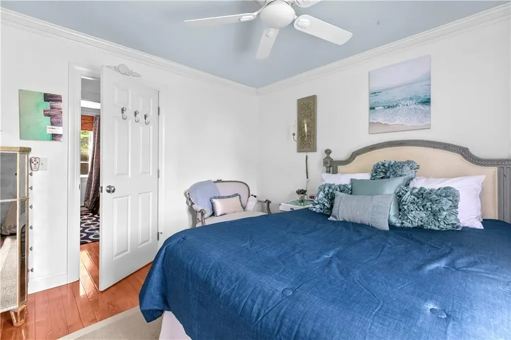 97 Narragansett Avenue Newport RI 02840