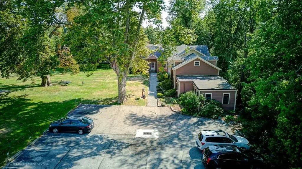 97 Narragansett Avenue Newport RI 02840