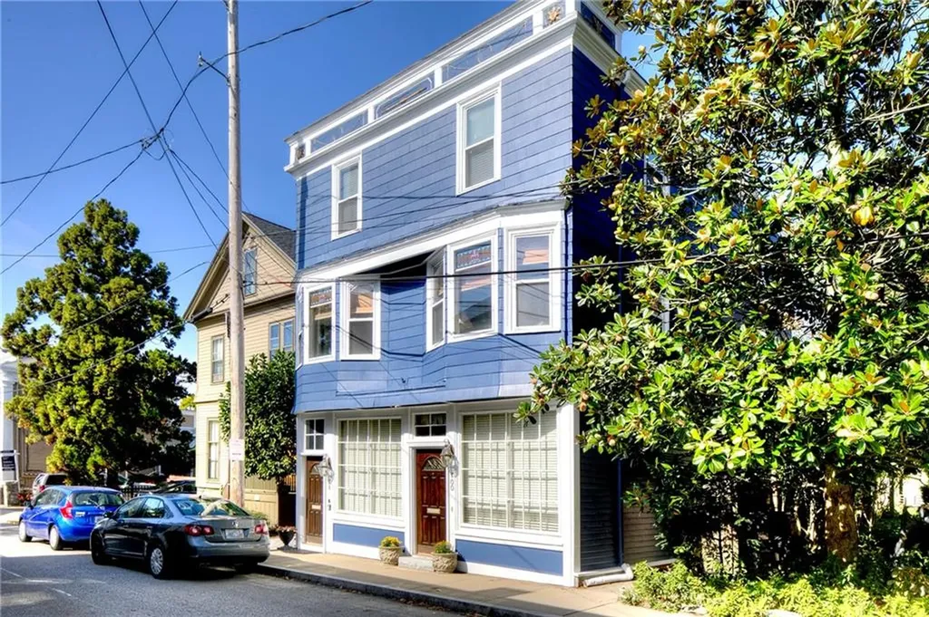 98 100 John Street Newport RI 02840