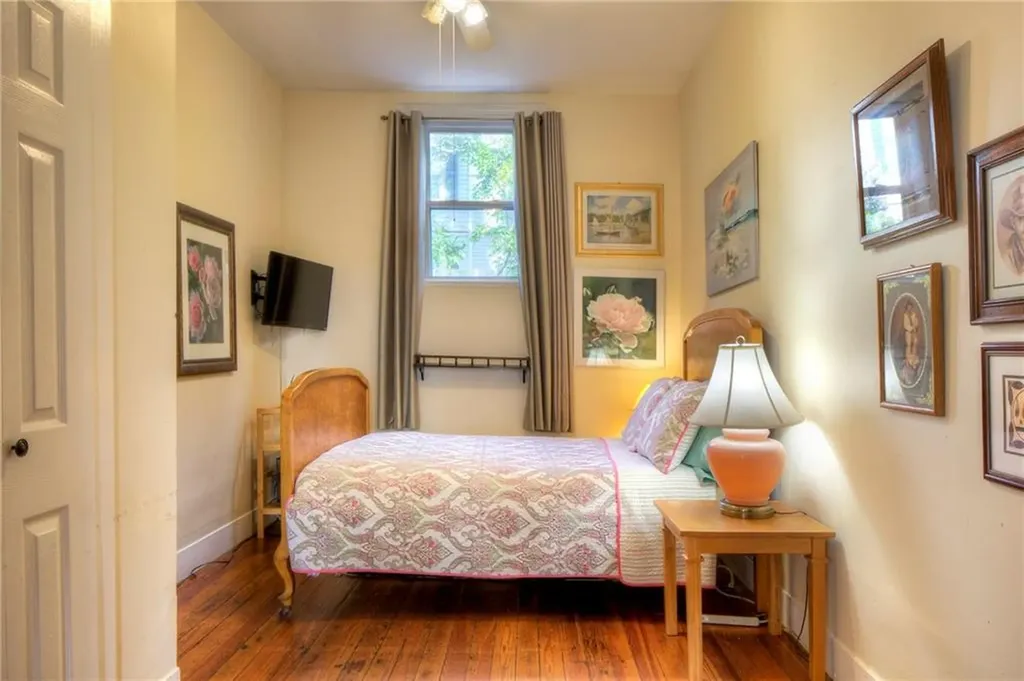 98 100 John Street Newport RI 02840