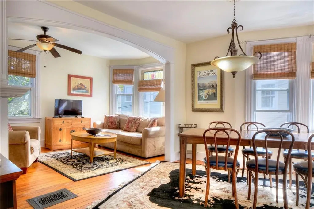 98 100 John Street Newport RI 02840