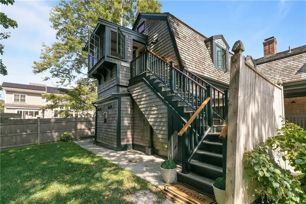 99 Coggeshall Avenue Newport RI 02840