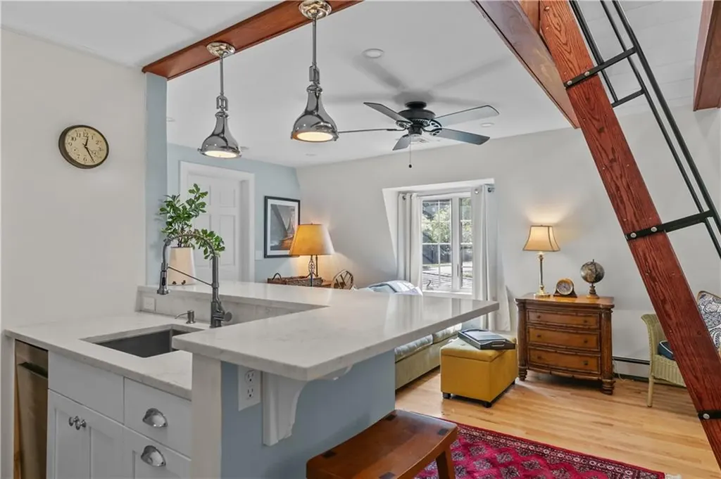 99 Coggeshall Avenue Newport RI 02840