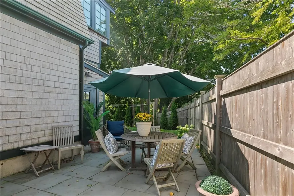 99 Coggeshall Avenue Newport RI 02840
