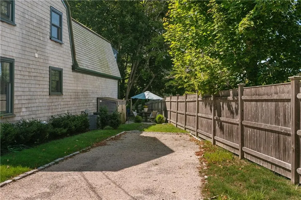 99 Coggeshall Avenue Newport RI 02840