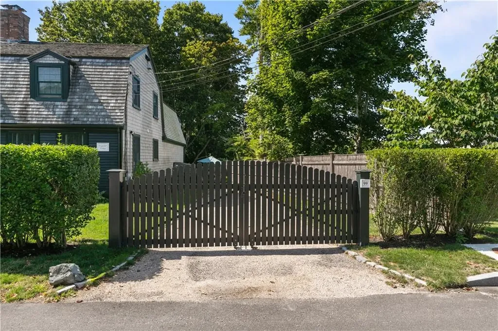 99 Coggeshall Avenue Newport RI 02840