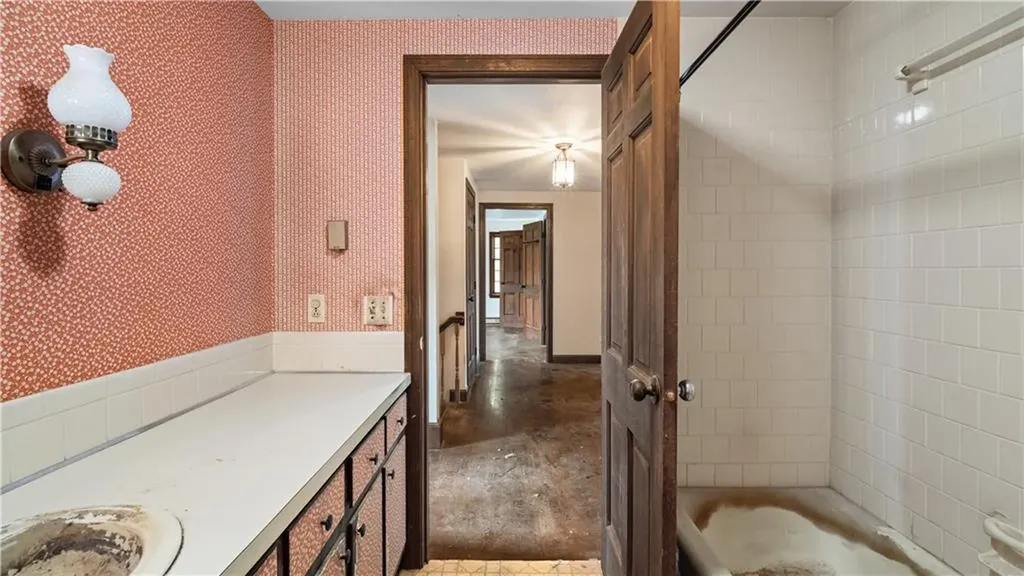 1022 Rowland Drive Dighton MA 02715
