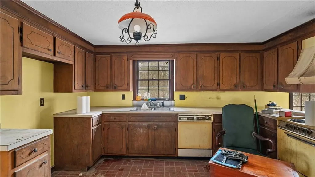 1022 Rowland Drive Dighton MA 02715