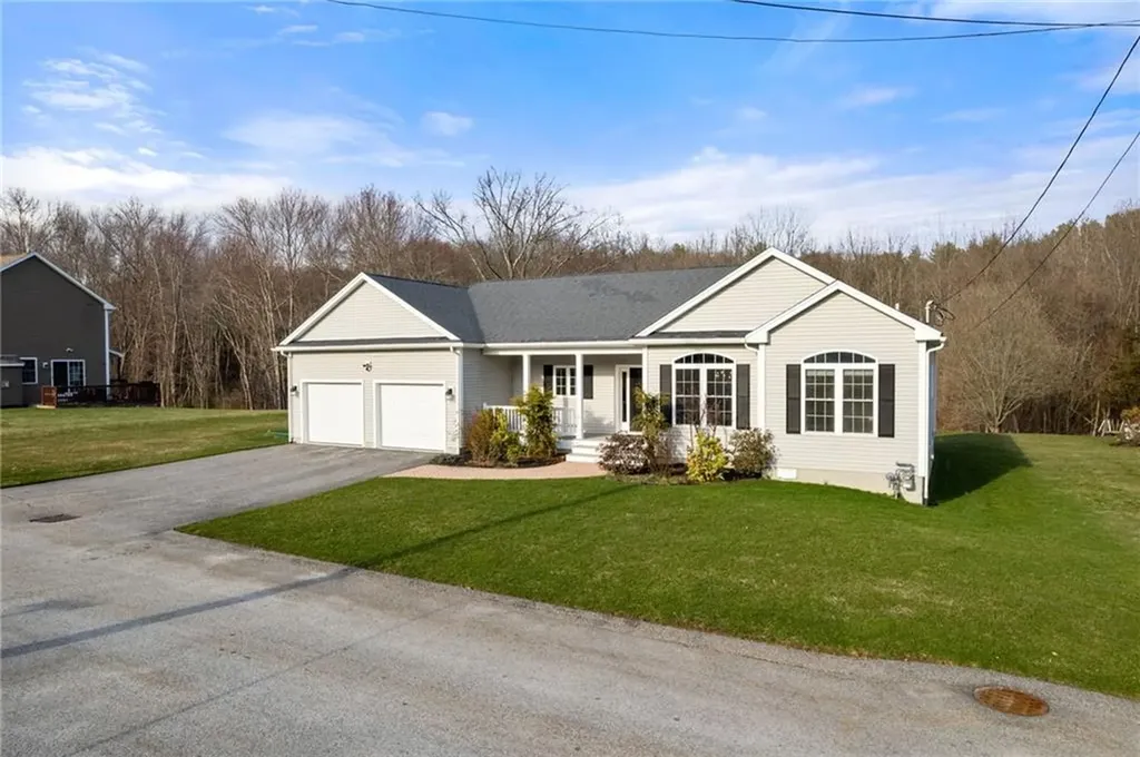 20 Peggy Drive Cumberland RI 02864