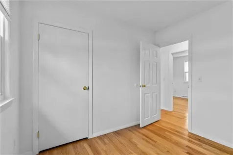 4 Weetamoe Road Middletown RI 02842