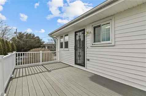 4 Weetamoe Road Middletown RI 02842