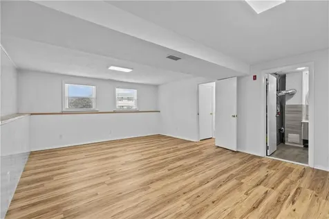 4 Weetamoe Road Middletown RI 02842