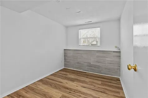 4 Weetamoe Road Middletown RI 02842
