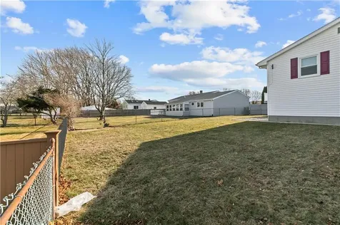 4 Weetamoe Road Middletown RI 02842