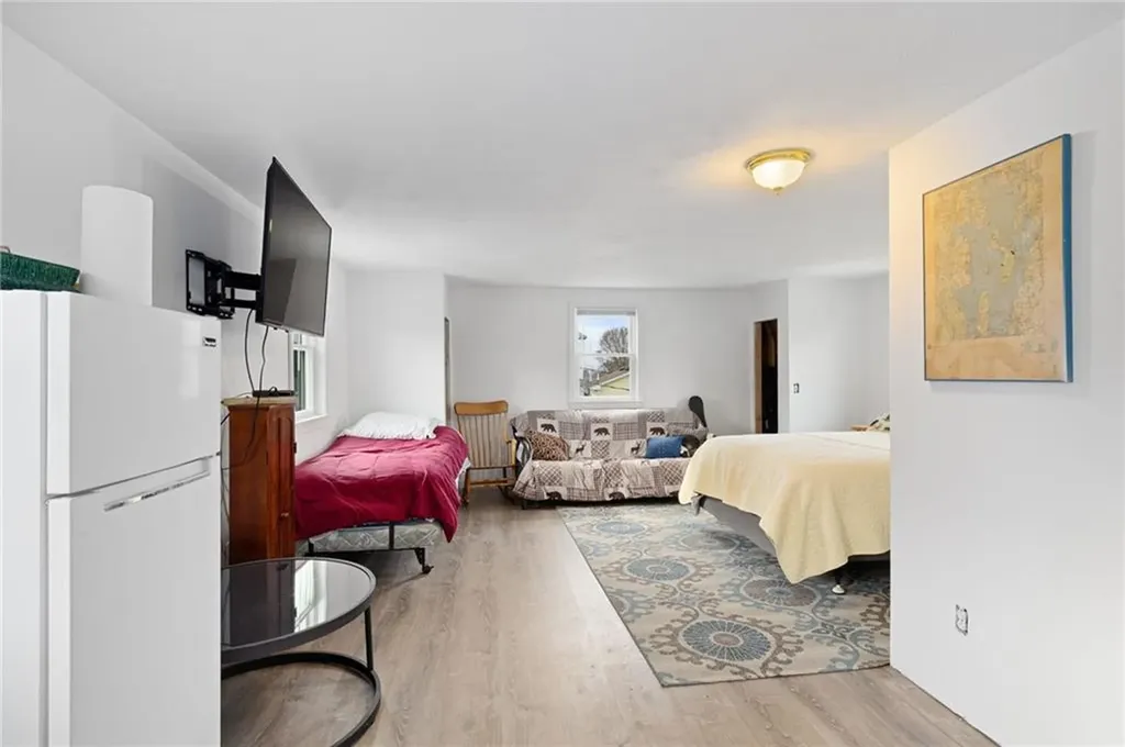 28 Pier Road Portsmouth RI 02872