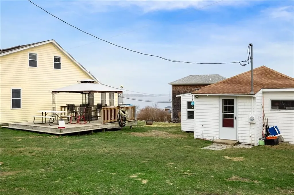 28 Pier Road Portsmouth RI 02872