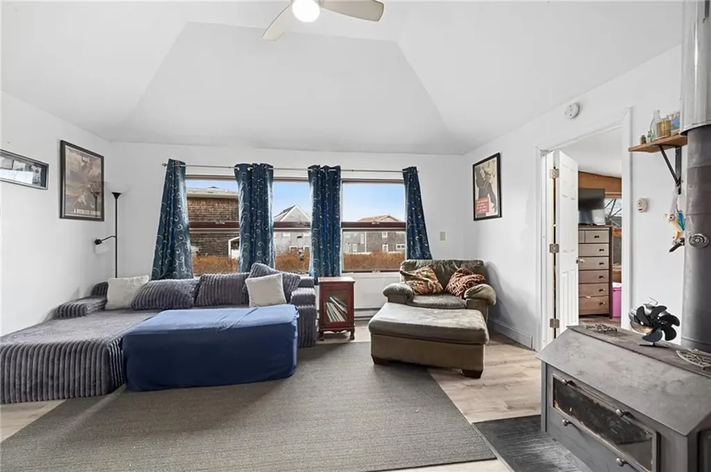 28 Pier Road Portsmouth RI 02872