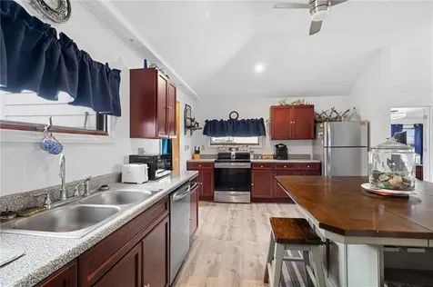 28 Pier Road Portsmouth RI 02872