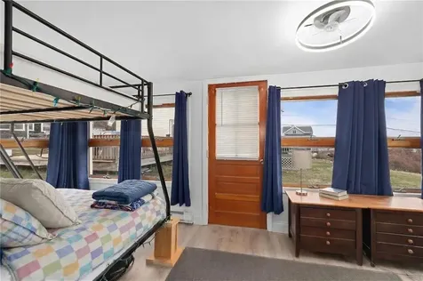 28 Pier Road Portsmouth RI 02872