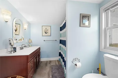 28 Pier Road Portsmouth RI 02872