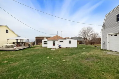 28 Pier Road Portsmouth RI 02872