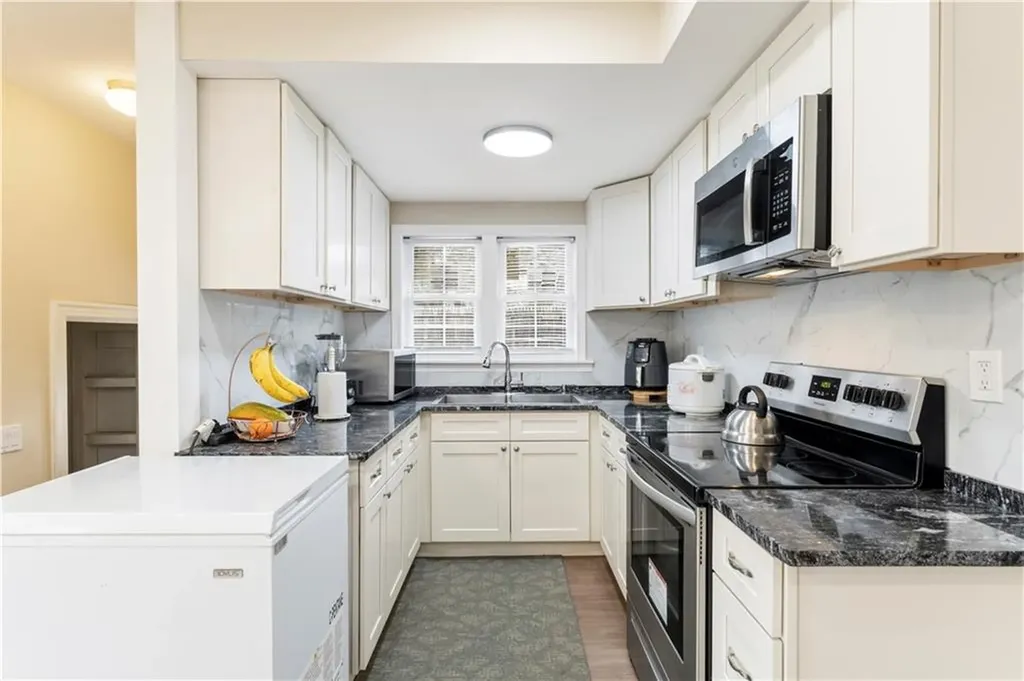 11 La Salle Drive Providence RI 02908