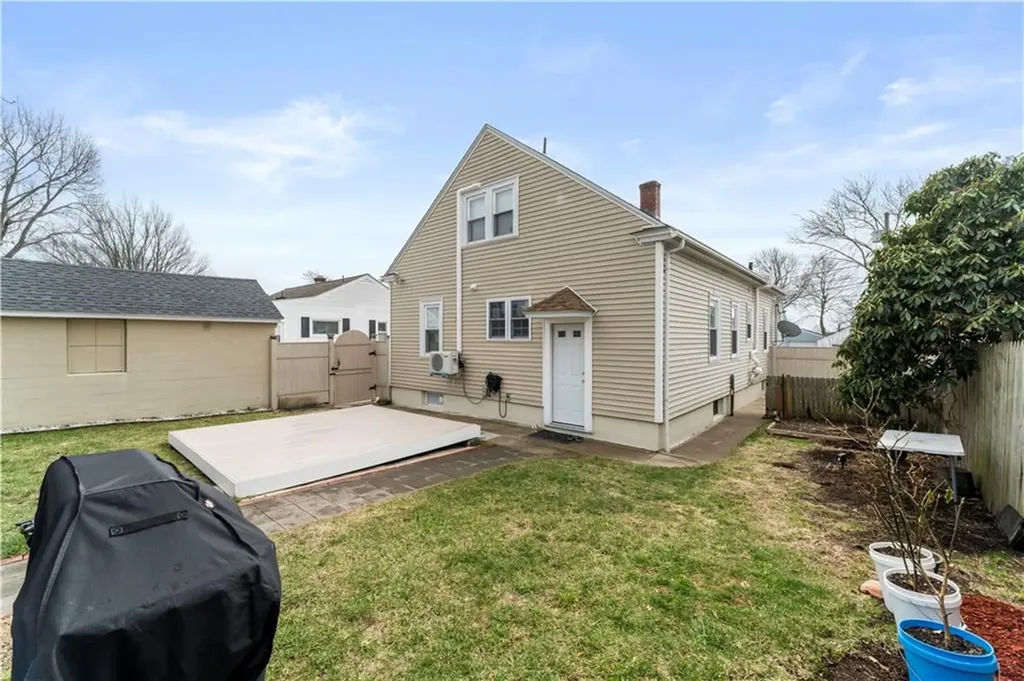 11 La Salle Drive Providence RI 02908