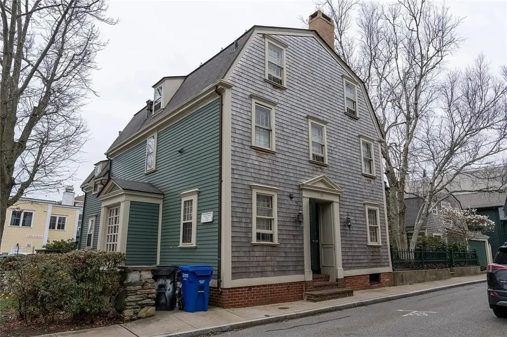 115 John Street Newport RI 02840