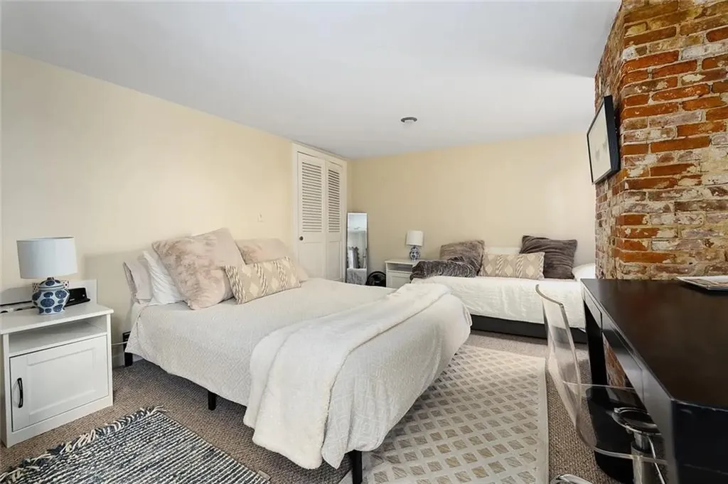 115 John Street Newport RI 02840