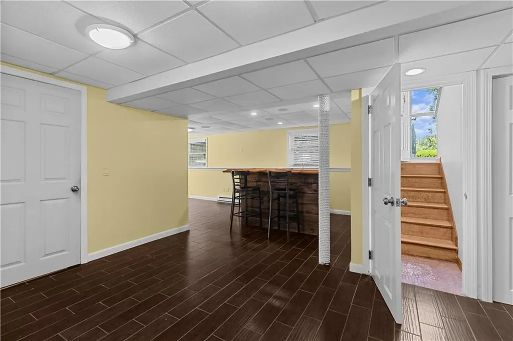25 Harris Drive Tiverton RI 02878