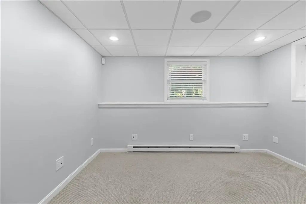 25 Harris Drive Tiverton RI 02878