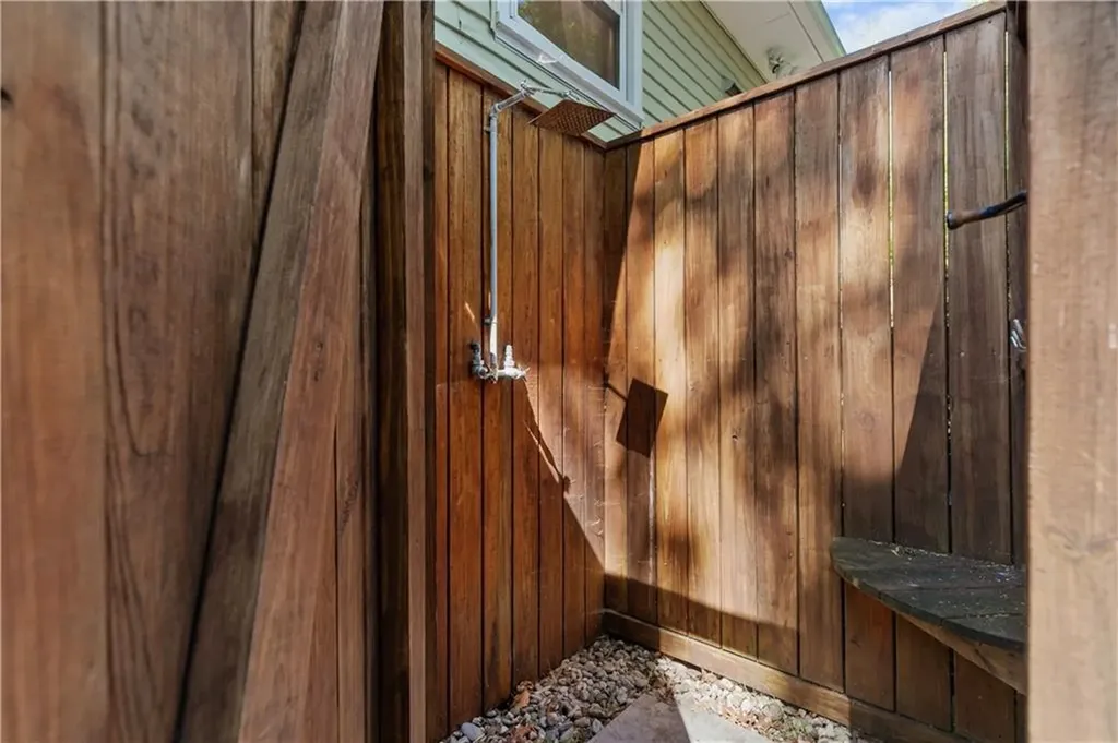 25 Harris Drive Tiverton RI 02878