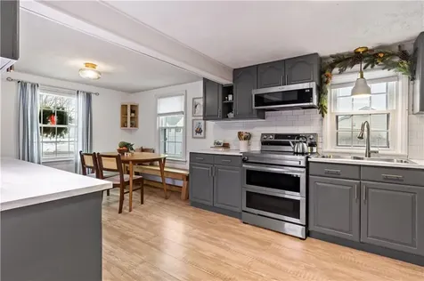 48 Rowe Avenue Warwick RI 02889