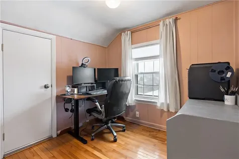 48 Rowe Avenue Warwick RI 02889