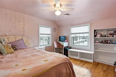 48 Rowe Avenue Warwick RI 02889