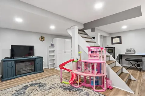 48 Rowe Avenue Warwick RI 02889