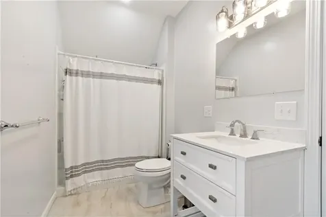 48 Rowe Avenue Warwick RI 02889