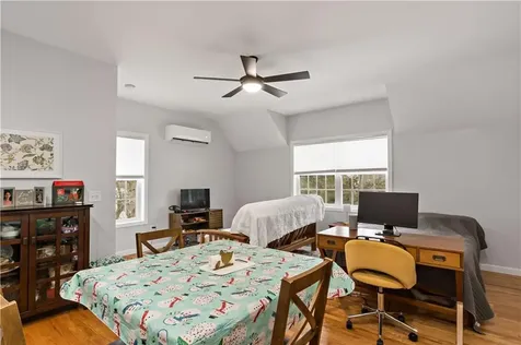48 Rowe Avenue Warwick RI 02889