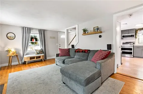 48 Rowe Avenue Warwick RI 02889