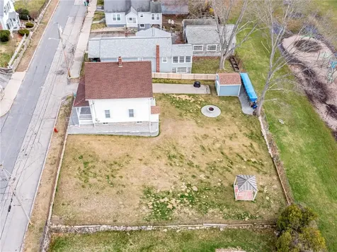 58 Williams Street Woonsocket RI 02895