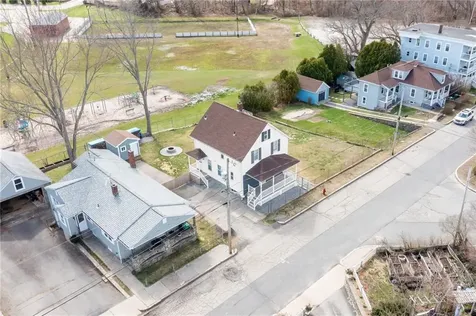 58 Williams Street Woonsocket RI 02895