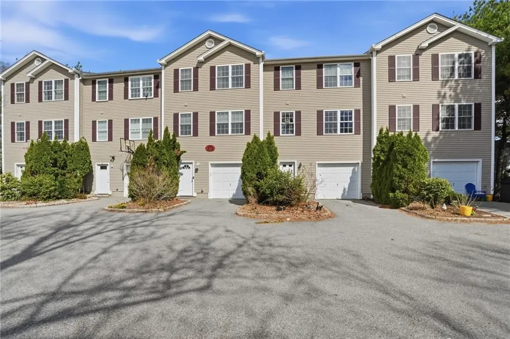 272 Cass Avenue Woonsocket RI 02895
