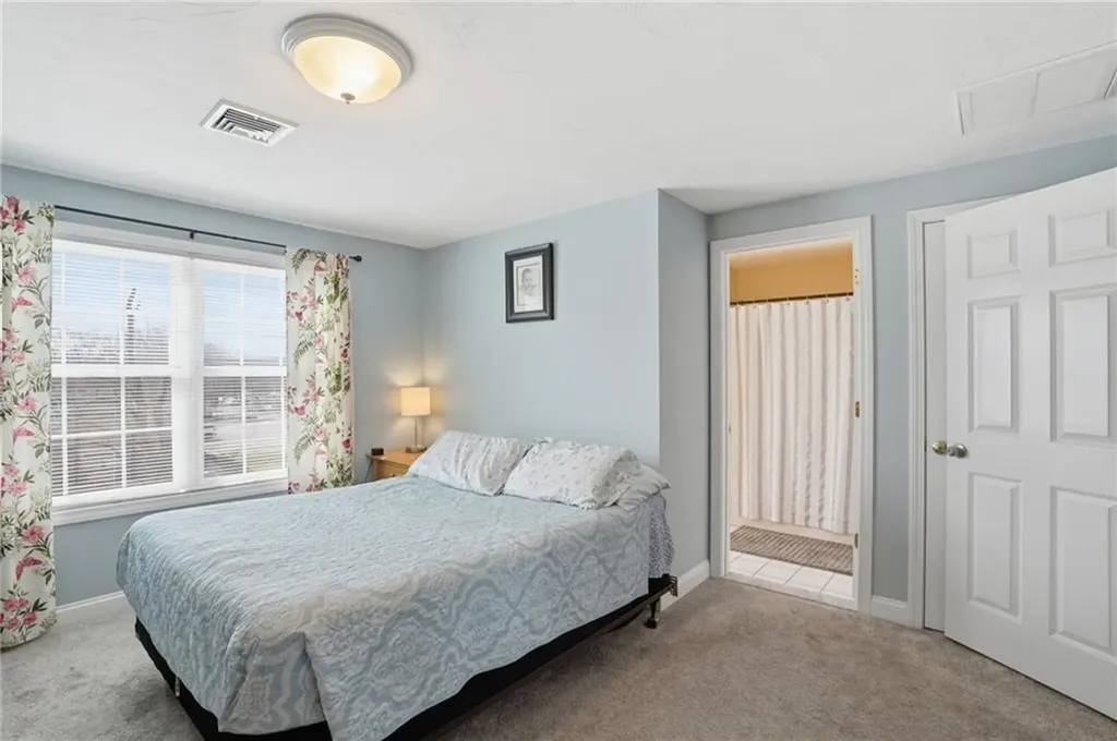 272 Cass Avenue Woonsocket RI 02895