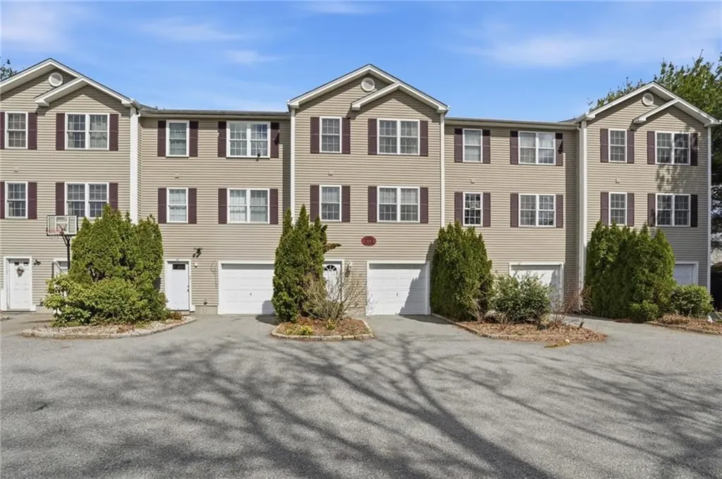 272 Cass Avenue Woonsocket RI 02895