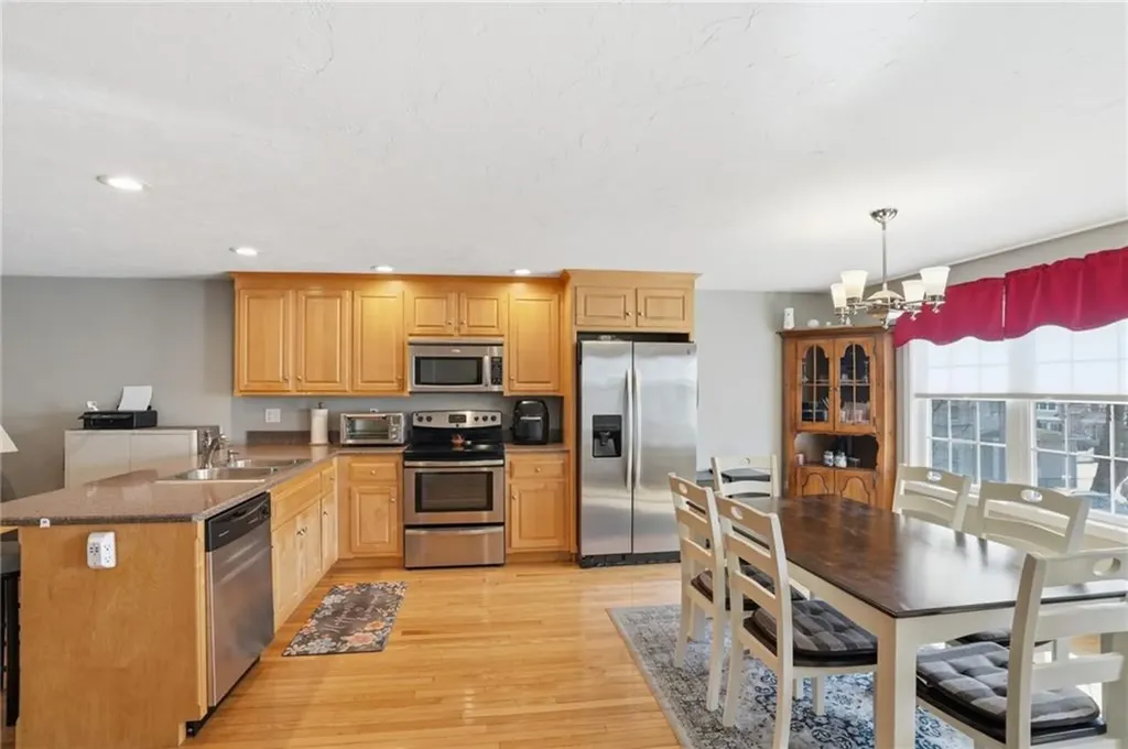 272 Cass Avenue Woonsocket RI 02895
