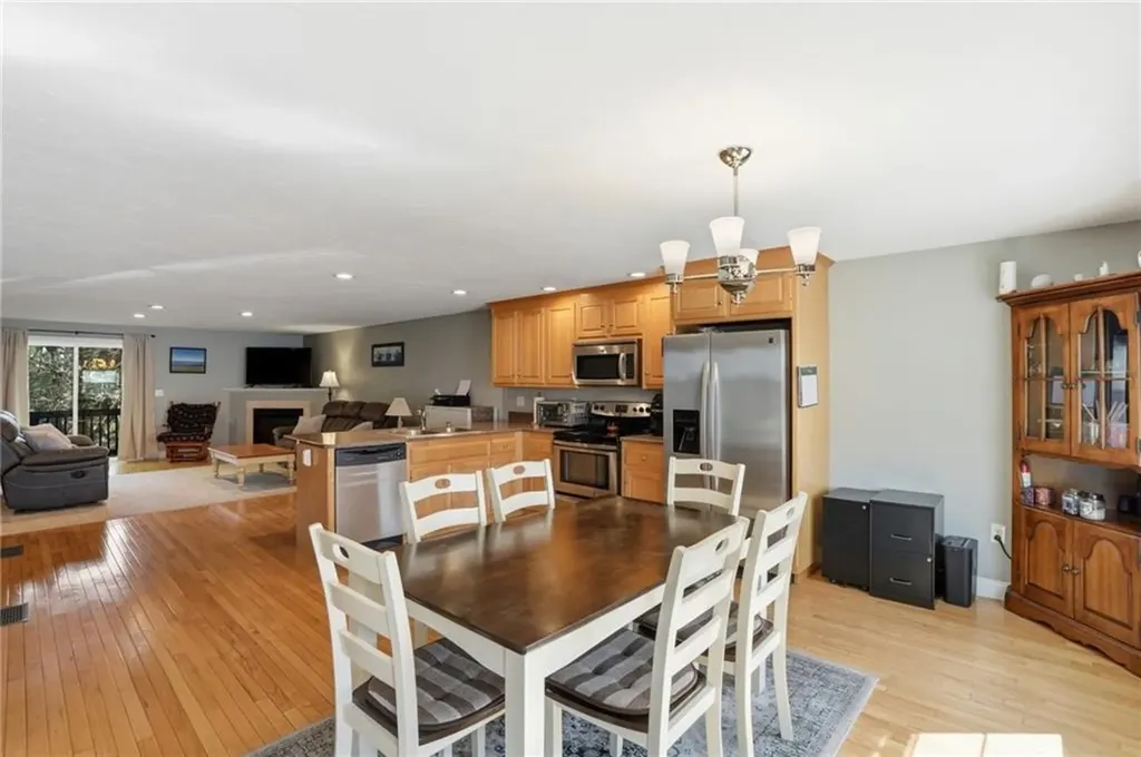 272 Cass Avenue Woonsocket RI 02895
